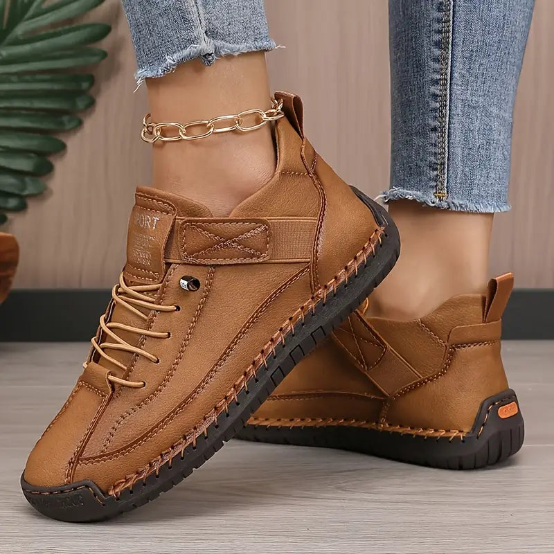 Elina Stockholm | Bekväma ortopediska sneakers