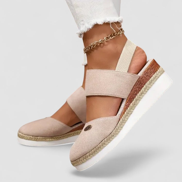 Elina Stockholm | Antonia
